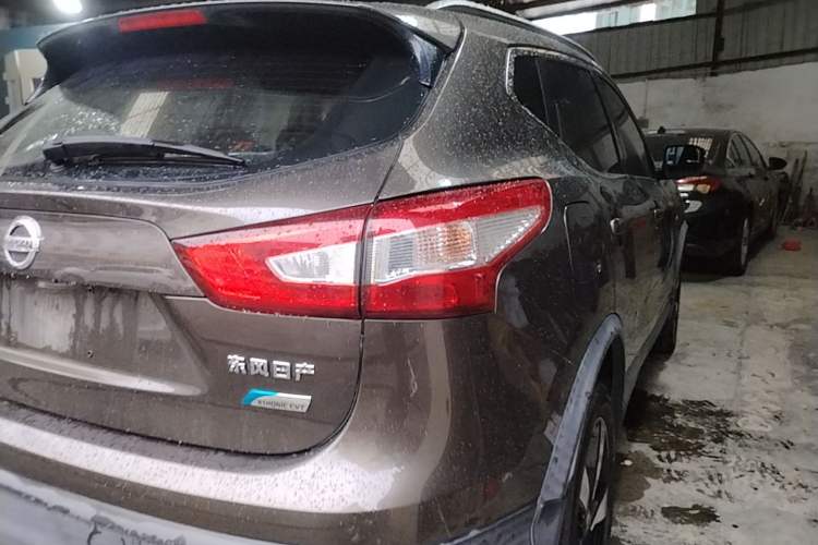 Used Nissan Qashqai 2017 2.0L CVT Smart Enjoyment Version China V Standard Exterior 3