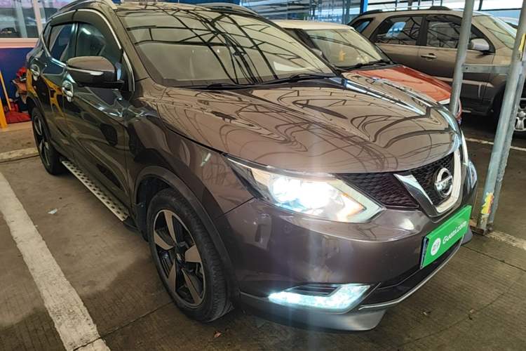 Used Nissan Qashqai 2017 2.0L CVT Luxury Edition China V Standard Front Right 45 Deg