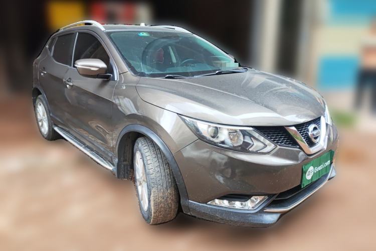 Used Nissan Qashqai 2017 2.0L CVT Elite Edition China V Standard Front Right 45 Deg