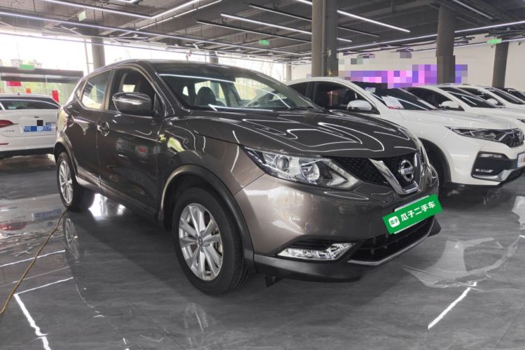 Used Nissan Qashqai 2017 2.0L CVT Elite Edition China V Standard Front Right 45 Deg