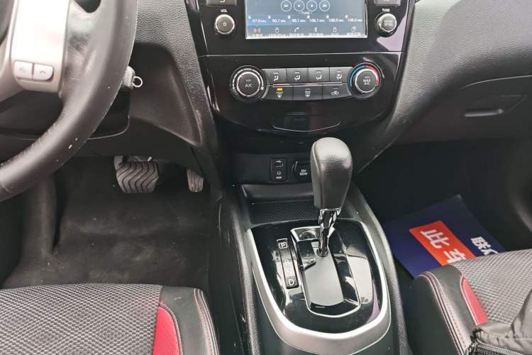 Used Nissan Qashqai 2017 2.0L CVT Smart Enjoyment Version China VI Standard Gear Lever
