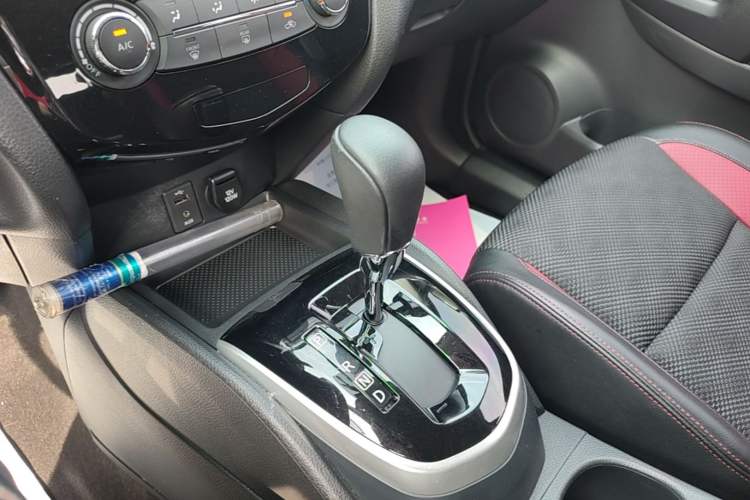 Used Nissan Qashqai 2017 2.0L CVT Smart Enjoyment Version China V Standard Gear Lever