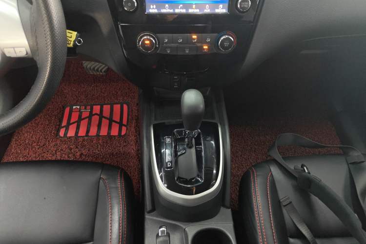 Used Nissan Qashqai 2017 2.0L CVT Elite Edition China V Standard Gear Lever