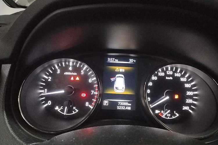 Used Nissan Qashqai 2017 2.0L CVT Smart Enjoyment Version China V Standard Instrument Cluster