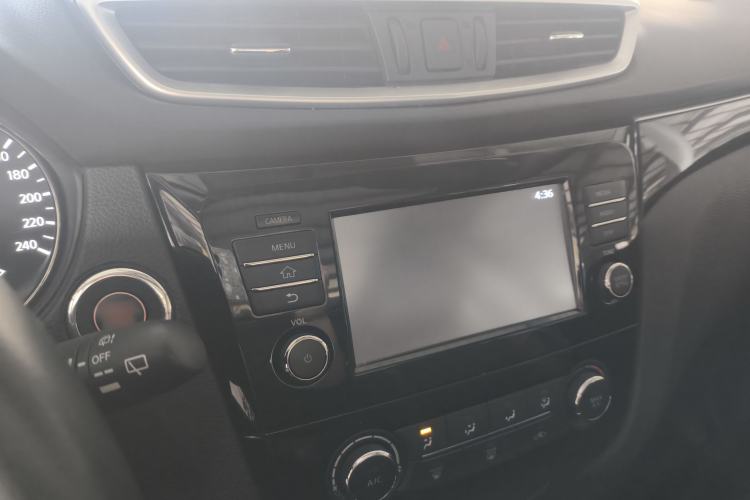 Used Nissan Qashqai 2017 2.0L CVT Luxury Edition China VI Standard Interior 4