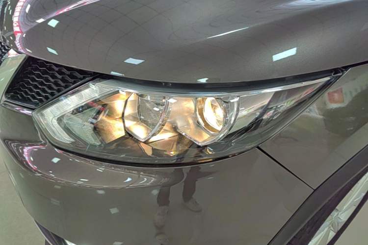 Used Nissan Qashqai 2017 2.0L CVT Elite Edition China VI Standard Left Front Headlight