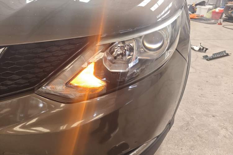 Used Nissan Qashqai 2017 2.0L CVT Smart Enjoyment Version China V Standard Left Front Headlight