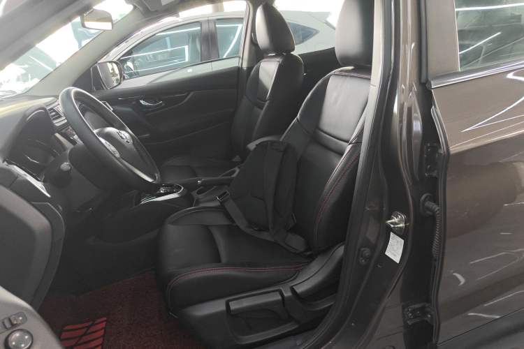 Used Nissan Qashqai 2017 2.0L CVT Elite Edition China V Standard Left Front Seat