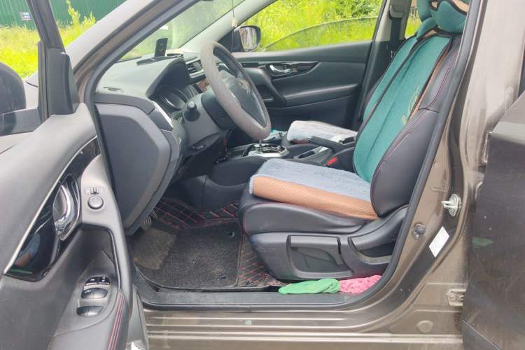 Used Nissan Qashqai 2017 2.0L CVT Smart Enjoyment Version China V Standard Left Front Seat