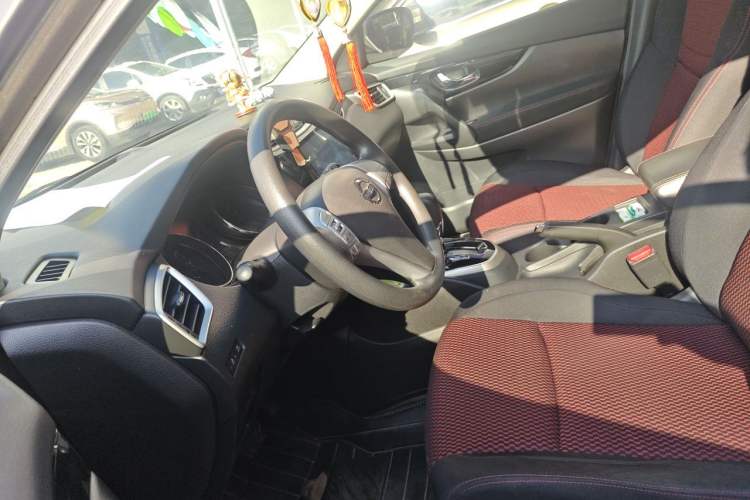 Used Nissan Qashqai 2017 2.0L CVT Elite Edition China V Standard Left Front Seat