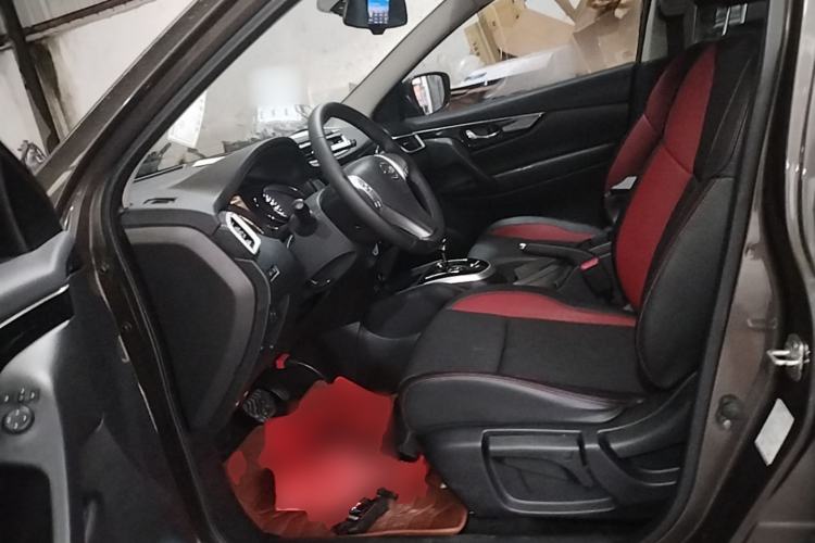 Used Nissan Qashqai 2017 2.0L CVT Smart Enjoyment Version China V Standard Left Front Seat