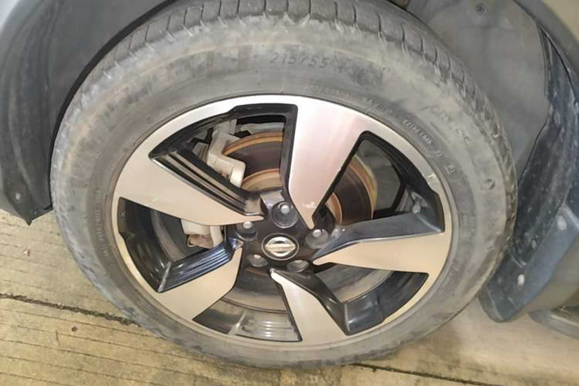 Used Nissan Qashqai 2017 2.0L CVT Luxury Edition China V Standard Left Front Wheel Hub