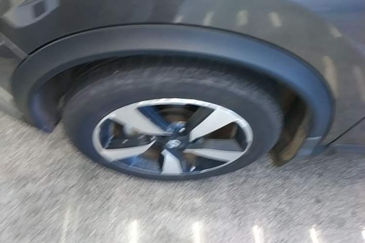 Used Nissan Qashqai 2017 2.0L CVT Luxury Edition China V Standard Left Front Wheel Hub