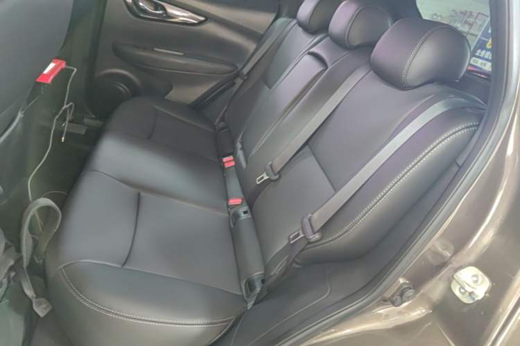 Used Nissan Qashqai 2017 2.0L CVT Elite Edition China VI Standard Left Rear Seat