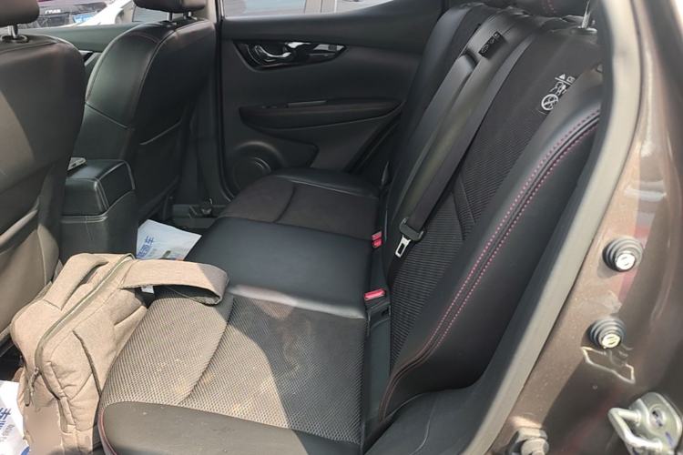 Used Nissan Qashqai 2017 2.0L CVT Smart Enjoyment Version China V Standard Left Rear Seat