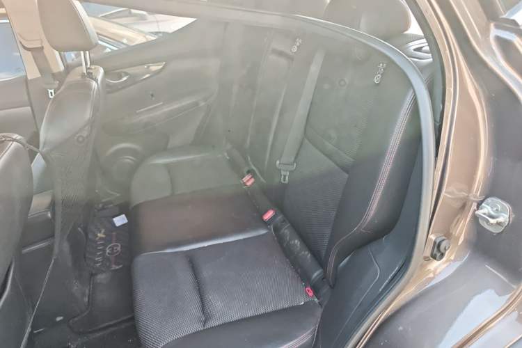 Used Nissan Qashqai 2017 2.0L CVT Smart Enjoyment Version China VI Standard Left Rear Seat