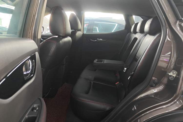Used Nissan Qashqai 2017 2.0L CVT Elite Edition China V Standard Left Rear Seat