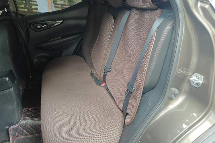 Used Nissan Qashqai 2017 2.0L CVT Smart Enjoyment Version China V Standard Left Rear Seat