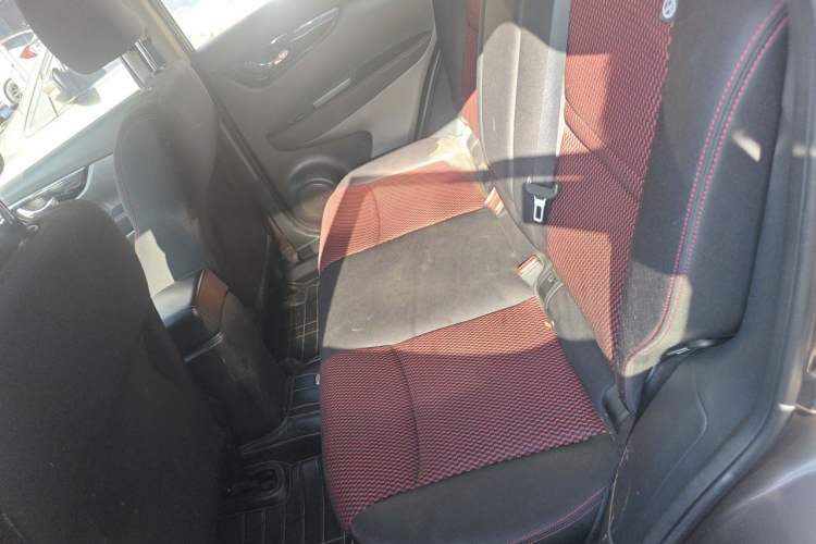 Used Nissan Qashqai 2017 2.0L CVT Elite Edition China V Standard Left Rear Seat
