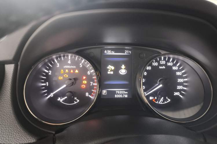 Used Nissan Qashqai 2017 2.0L CVT Luxury Edition China VI Standard Odometer Close Up