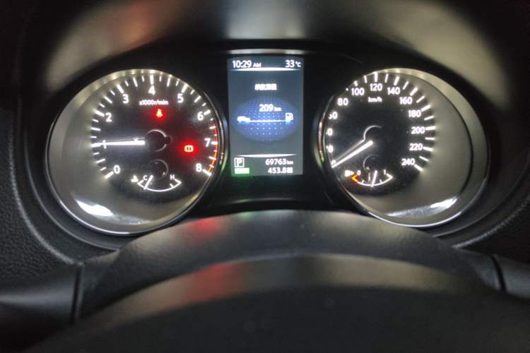 Used Nissan Qashqai 2017 2.0L CVT Smart Enjoyment Version China VI Standard Odometer Close Up