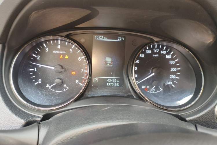 Used Nissan Qashqai 2017 2.0L CVT Luxury Edition China V Standard Odometer Close Up