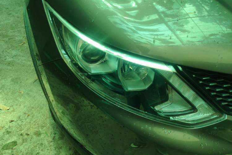 Used Nissan Qashqai 2017 2.0L CVT Elite Edition China V Standard Right Front Headlight