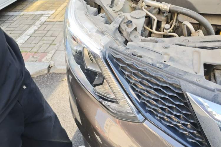 Used Nissan Qashqai 2017 2.0L CVT Luxury Edition China VI Standard Right Front Headlight