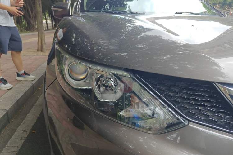 Used Nissan Qashqai 2017 2.0L CVT Smart Enjoyment Version China V Standard Right Front Headlight
