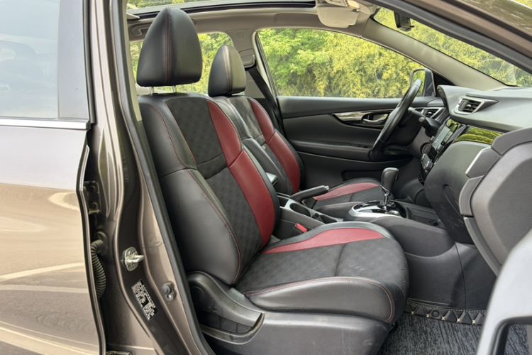 Used Nissan Qashqai 2017 2.0L CVT Luxury Edition China V Standard Right Front Seat