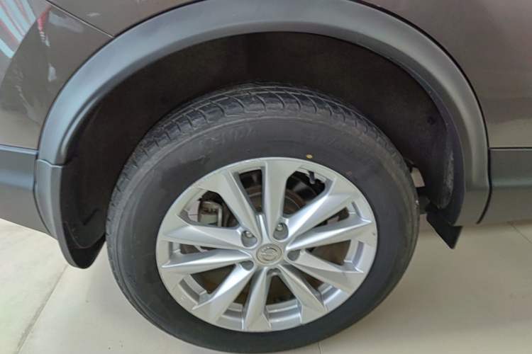 Used Nissan Qashqai 2017 2.0L CVT Elite Edition China VI Standard Right Rear Wheel Hub