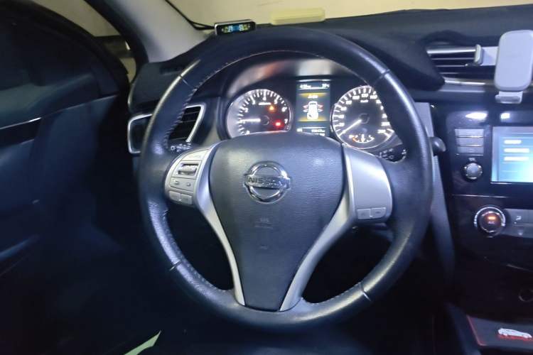 Used Nissan Qashqai 2017 2.0L CVT Smart Enjoyment Version China V Standard Steering Wheel
