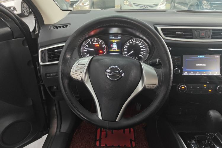 Used Nissan Qashqai 2017 2.0L CVT Elite Edition China V Standard Steering Wheel