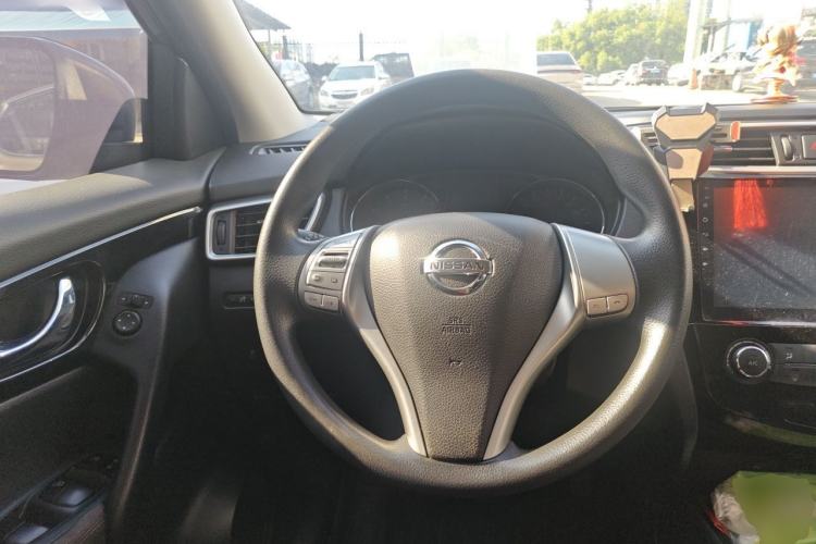 Used Nissan Qashqai 2017 2.0L CVT Elite Edition China V Standard Steering Wheel