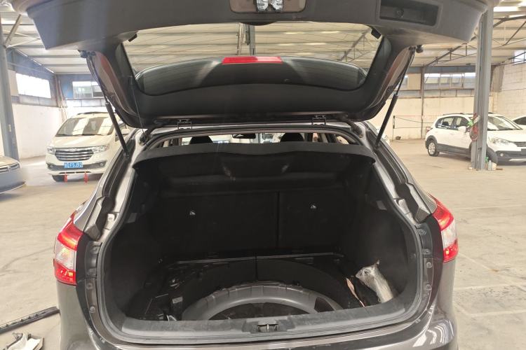 Used Nissan Qashqai 2017 2.0L CVT Smart Enjoyment Version China V Standard Trunk