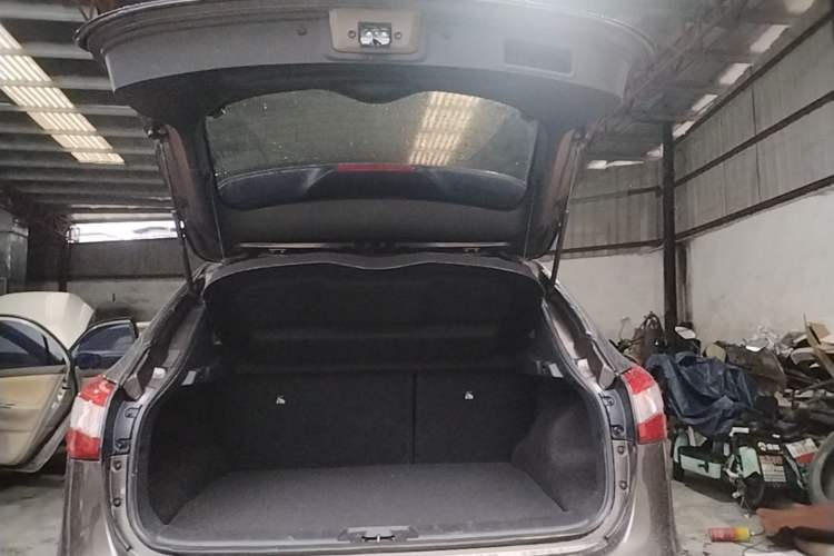 Used Nissan Qashqai 2017 2.0L CVT Smart Enjoyment Version China V Standard Trunk