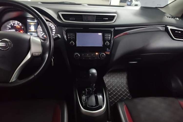 Used Nissan Qashqai 2017 2.0L CVT Smart Enjoyment Version China VI Standard Audio And AC Panel