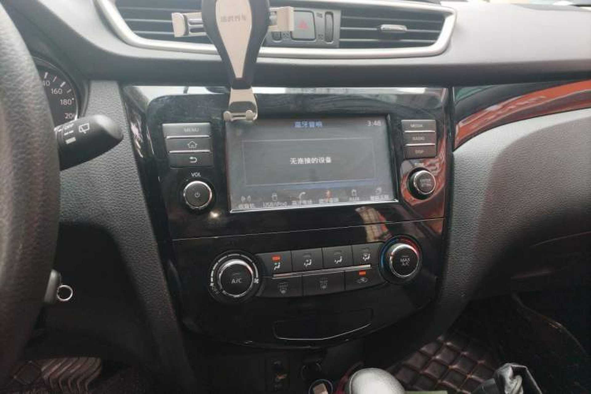 Used Nissan Qashqai 2017 2.0L CVT Elite Edition China V Standard Audio And AC Panel