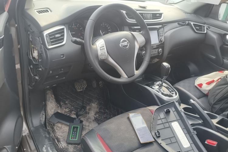 Used Nissan Qashqai 2017 2.0L CVT Luxury Edition China V Standard Center Console