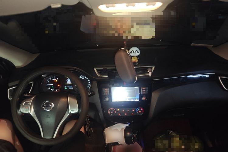 Used Nissan Qashqai 2017 2.0L CVT Smart Enjoyment Version China VI Standard Center Console