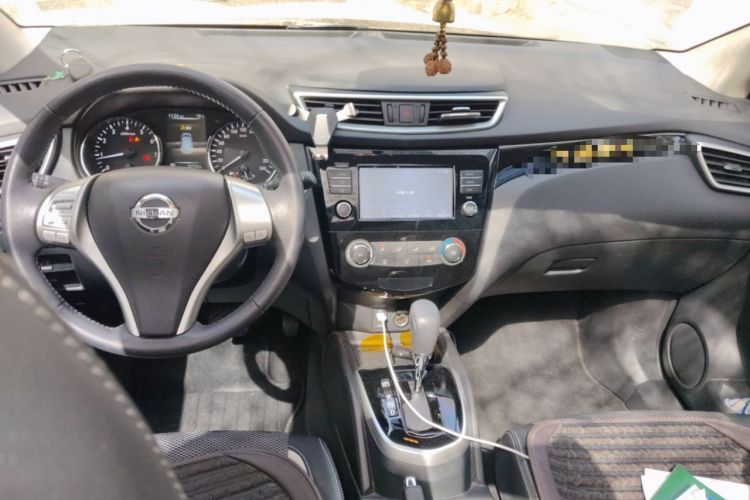 Used Nissan Qashqai 2017 2.0L CVT Luxury Edition China VI Standard Center Console
