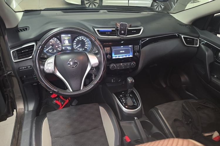 Used Nissan Qashqai 2017 2.0L CVT Smart Enjoyment Version China V Standard Center Console