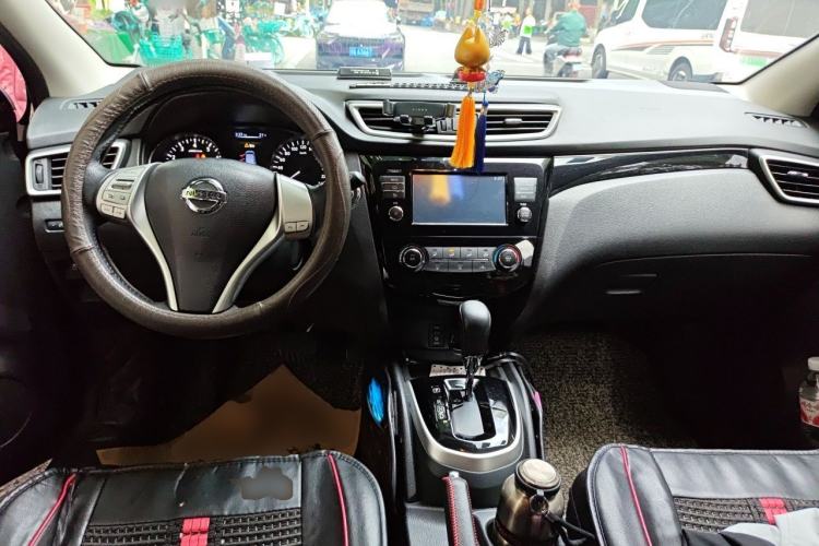Used Nissan Qashqai 2017 2.0L CVT Luxury Edition China VI Standard Center Console