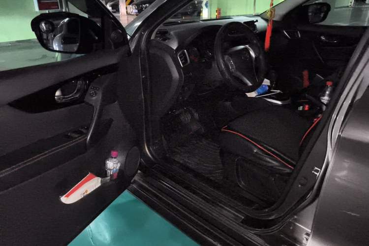 Used Nissan Qashqai 2017 2.0L CVT Elite Edition China V Standard Driver Seat