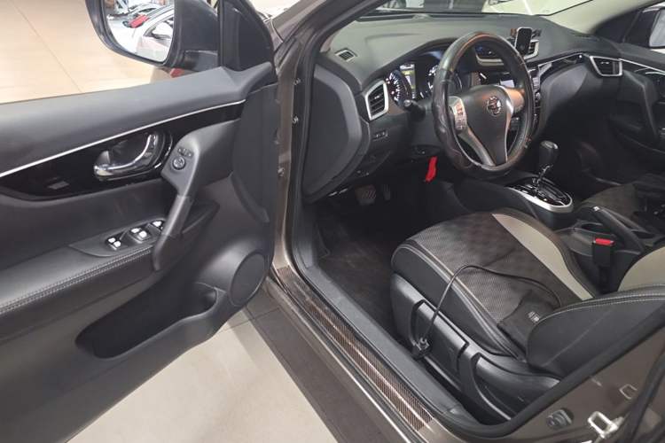 Used Nissan Qashqai 2017 2.0L CVT Smart Enjoyment Version China V Standard Driver Seat