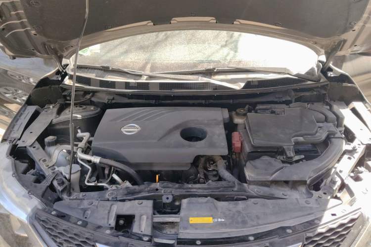 Used Nissan Qashqai 2017 2.0L CVT Luxury Edition China VI Standard Engine Bay