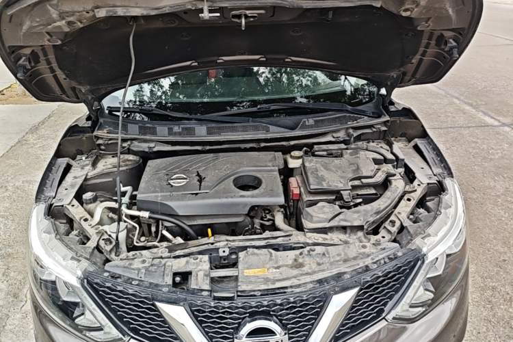 Used Nissan Qashqai 2017 2.0L CVT Smart Enjoyment Version China V Standard Engine Bay