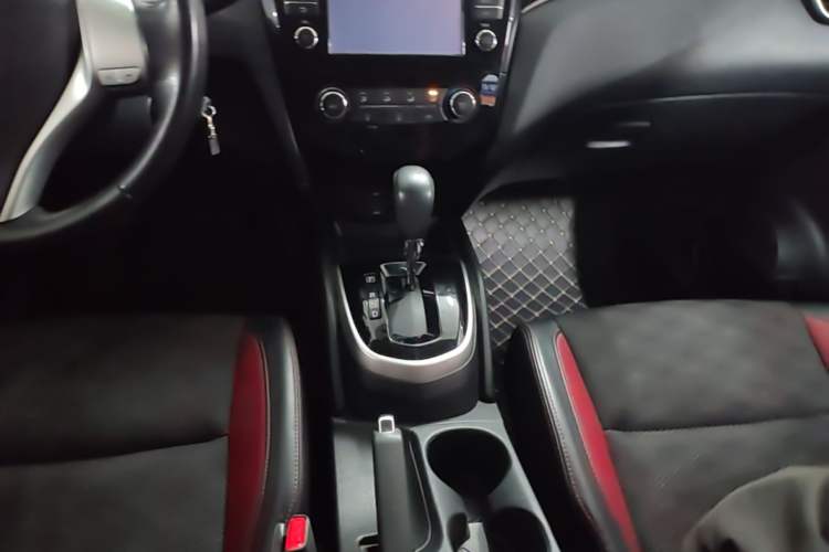 Used Nissan Qashqai 2017 2.0L CVT Smart Enjoyment Version China VI Standard Gear Lever