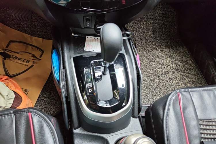 Used Nissan Qashqai 2017 2.0L CVT Luxury Edition China VI Standard Gear Lever