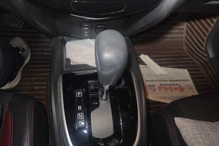 Used Nissan Qashqai 2017 2.0L CVT Smart Enjoyment Version China V Standard Gear Lever